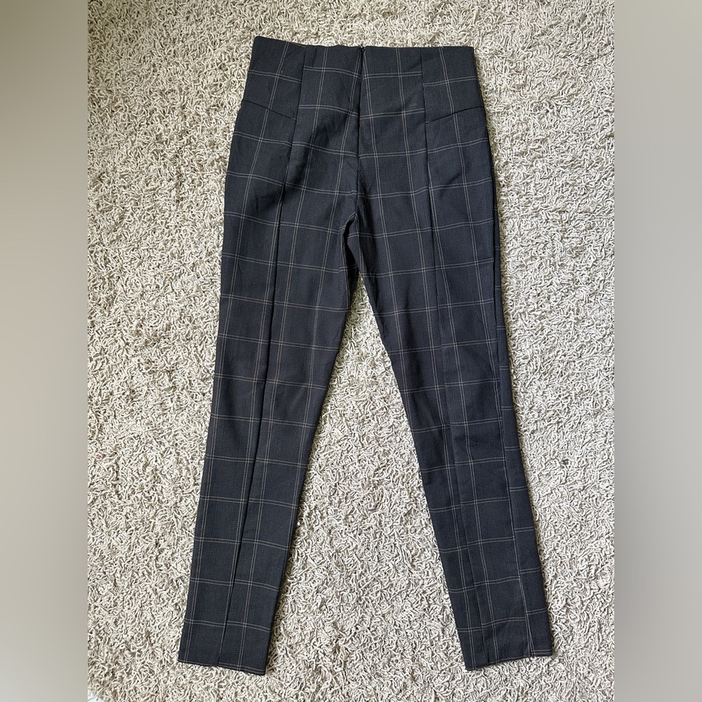 Checked Leggings with zipper at the back. - Picture 8 of 8